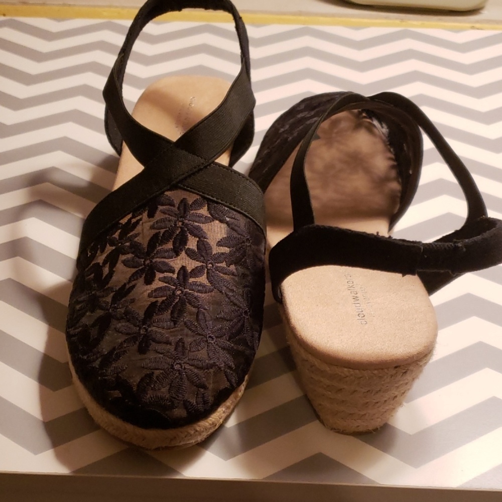 12W black lacey espadrille wedges